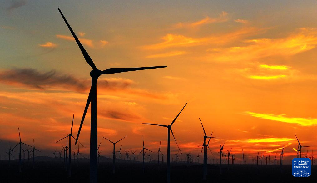 跨越千里,“疆电外送”点亮万家灯火