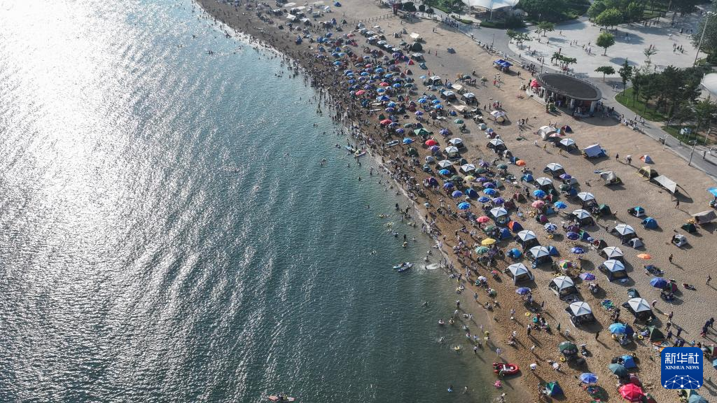 辽宁大连:海滨消暑