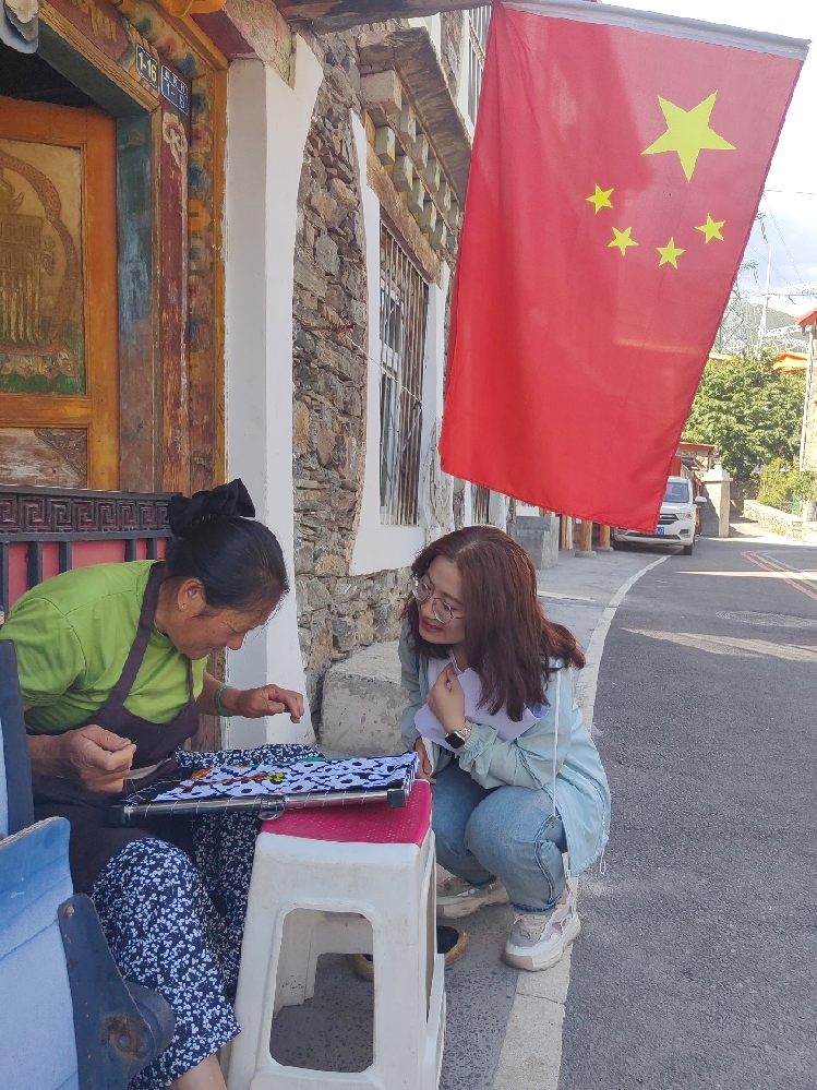 【赴西部,时代青年新舞台】“这娃娃,扎劲得很” 【赴西部,时代青年新舞台】“这娃娃,扎劲得很”