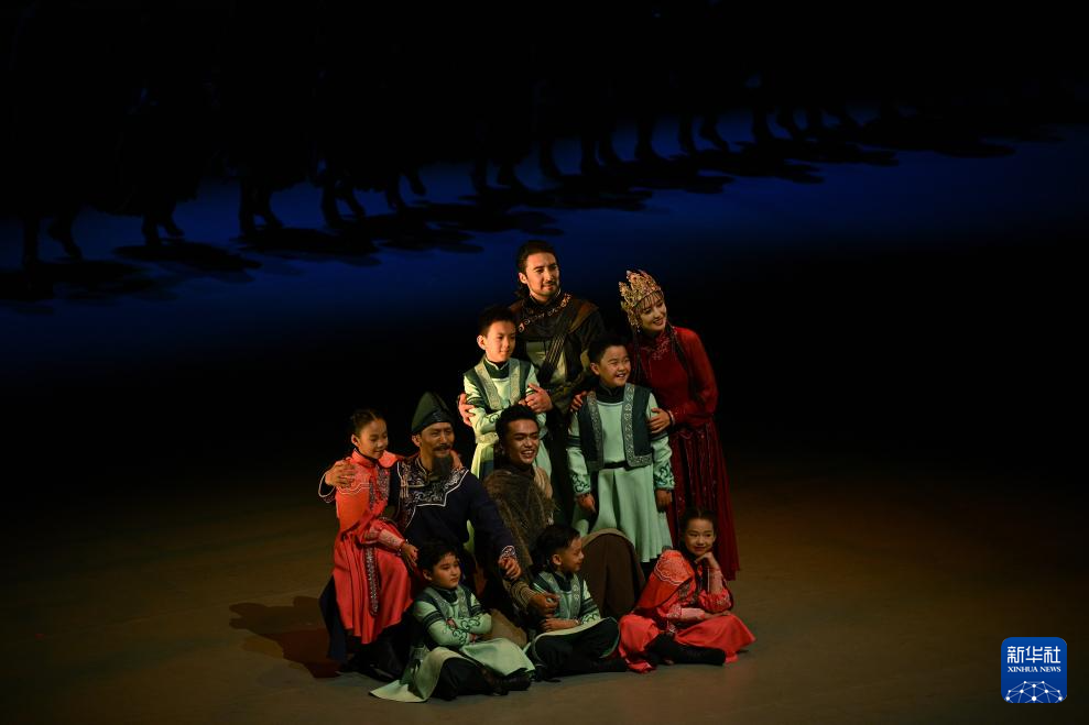 第七届中国新疆国际民族舞蹈节开幕