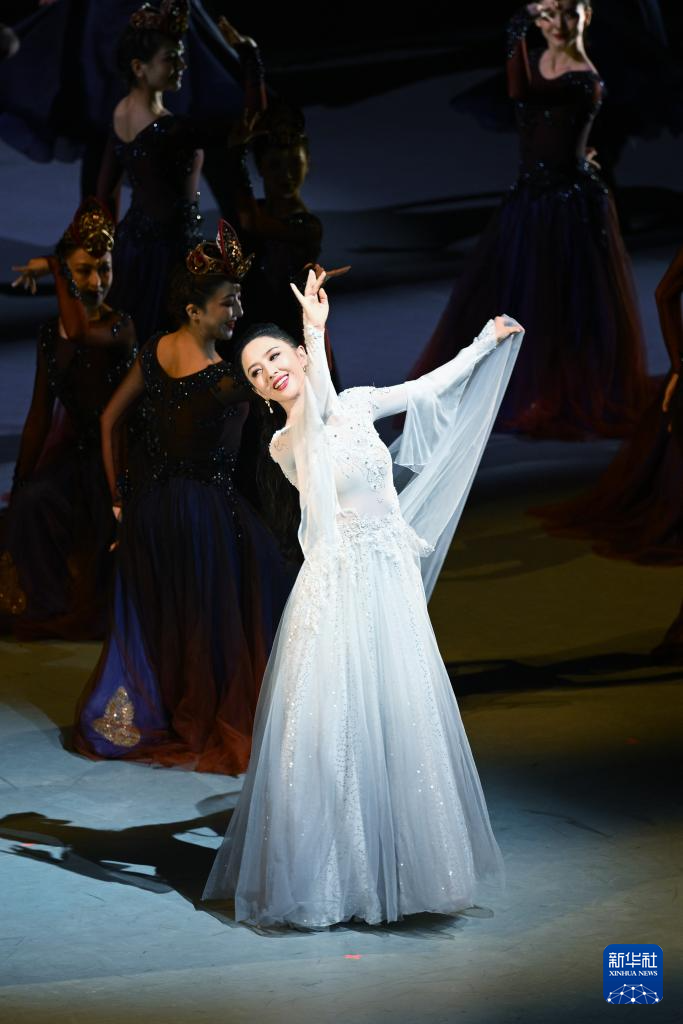 第七届中国新疆国际民族舞蹈节开幕