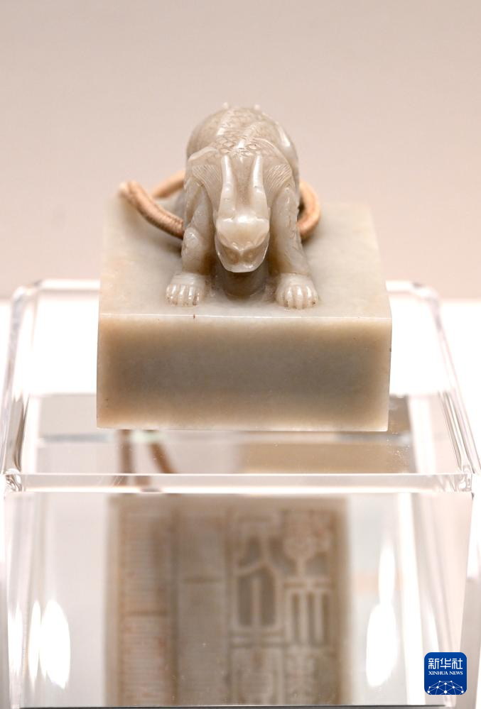 北京中轴线篆刻作品在故宫展出