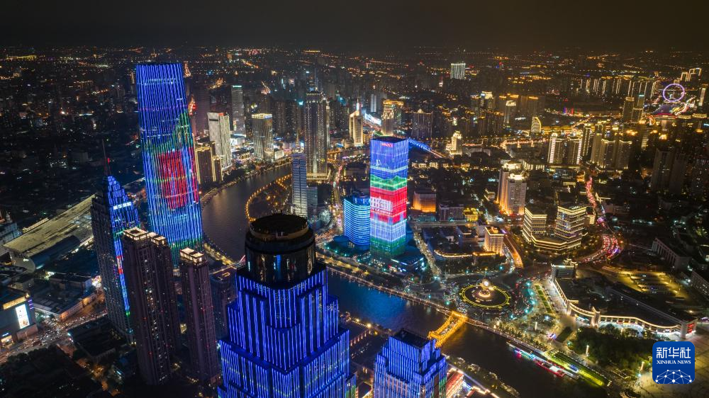 飞阅中国|津彩夜空 光耀海河