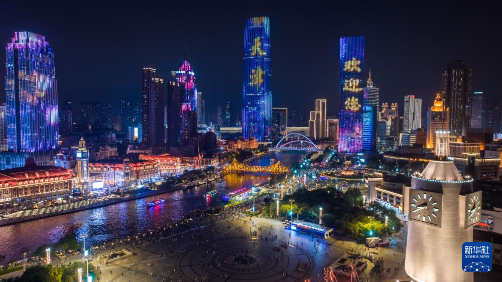 飞阅中国|津彩夜空 光耀海河