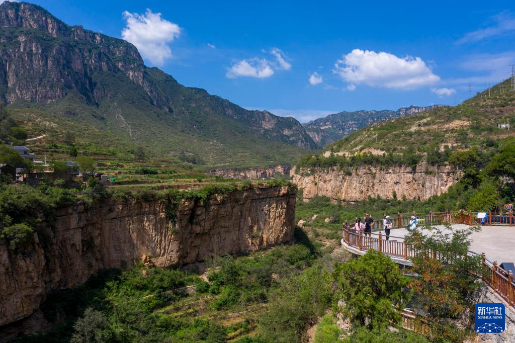 太行古村引客来