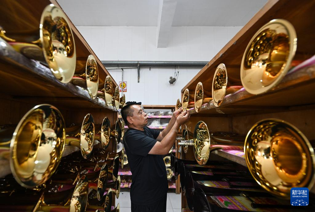 天津静海:乐器小镇音符飘向世界