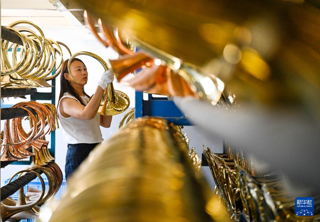 天津静海:乐器小镇音符飘向世界