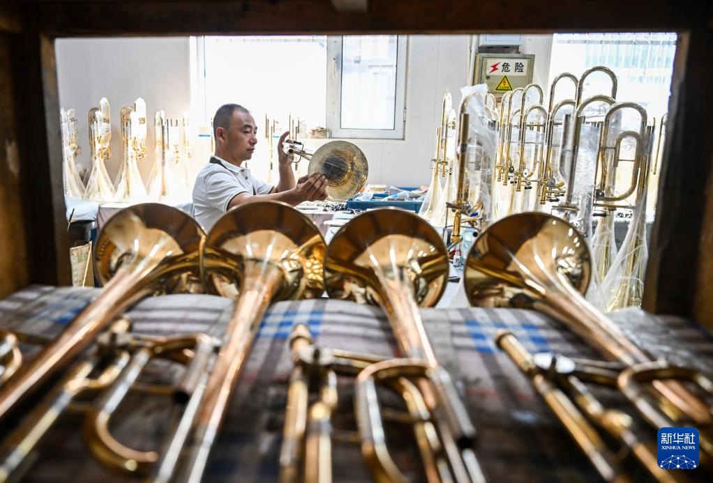 天津静海:乐器小镇音符飘向世界