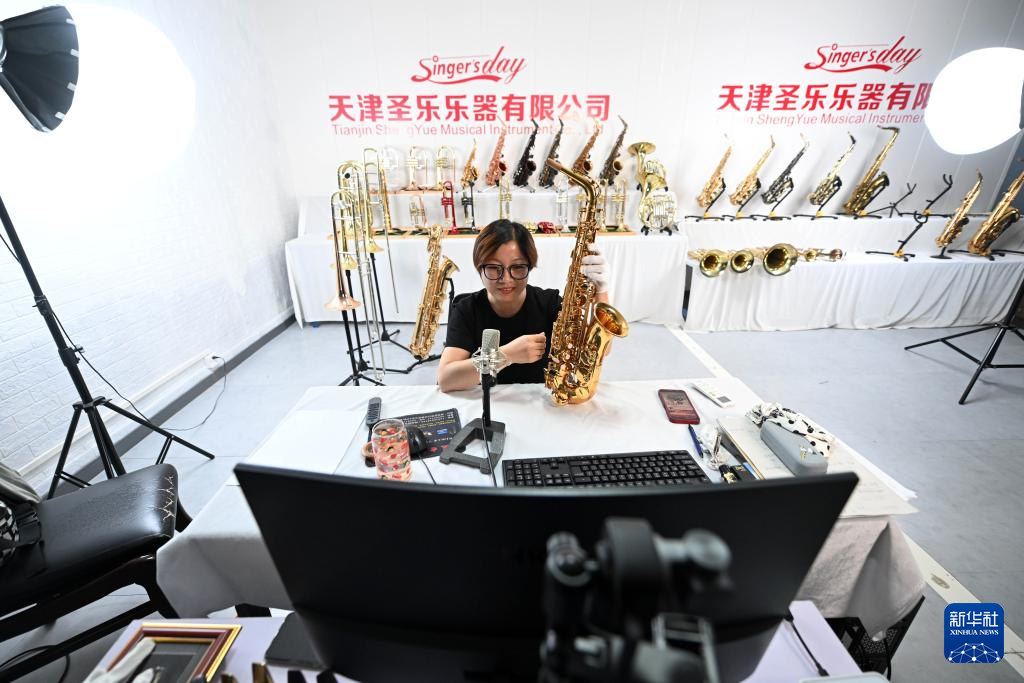 天津静海:乐器小镇音符飘向世界