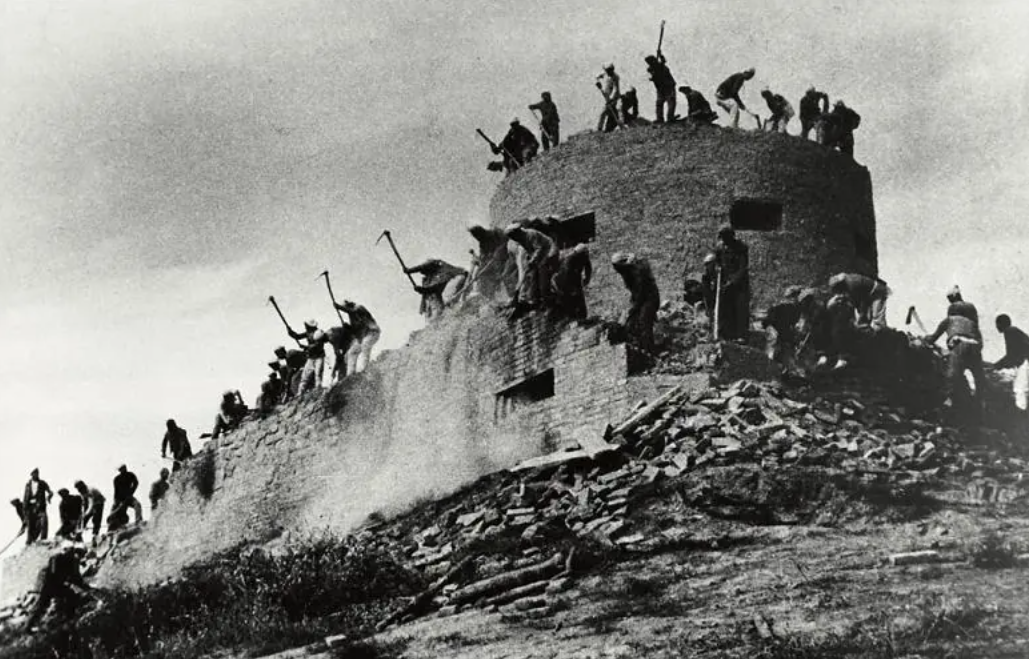 【文物里的抗战记忆】百团大战奖章里的“破袭”史诗 【文物里的抗战记忆】百团大战奖章里的“破袭”史诗