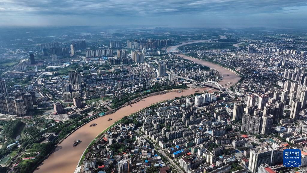 鸟瞰建设中的平陆运河