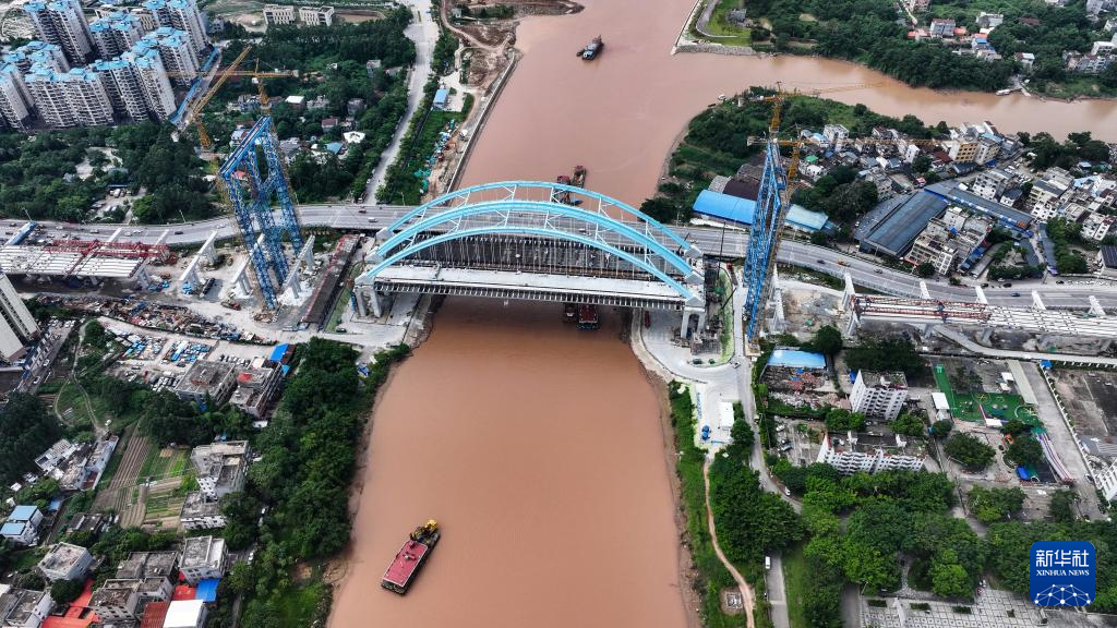 鸟瞰建设中的平陆运河