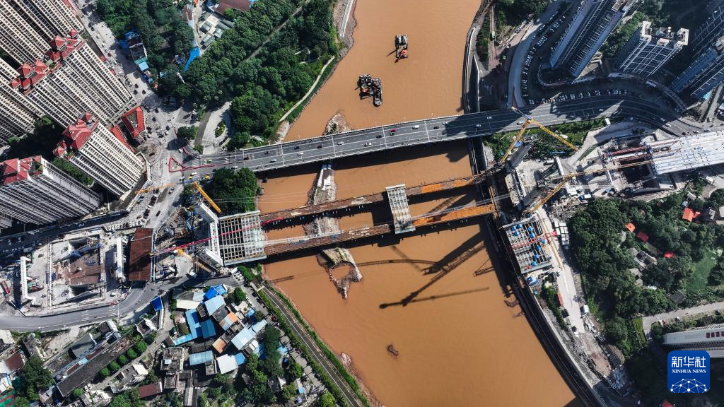 鸟瞰建设中的平陆运河