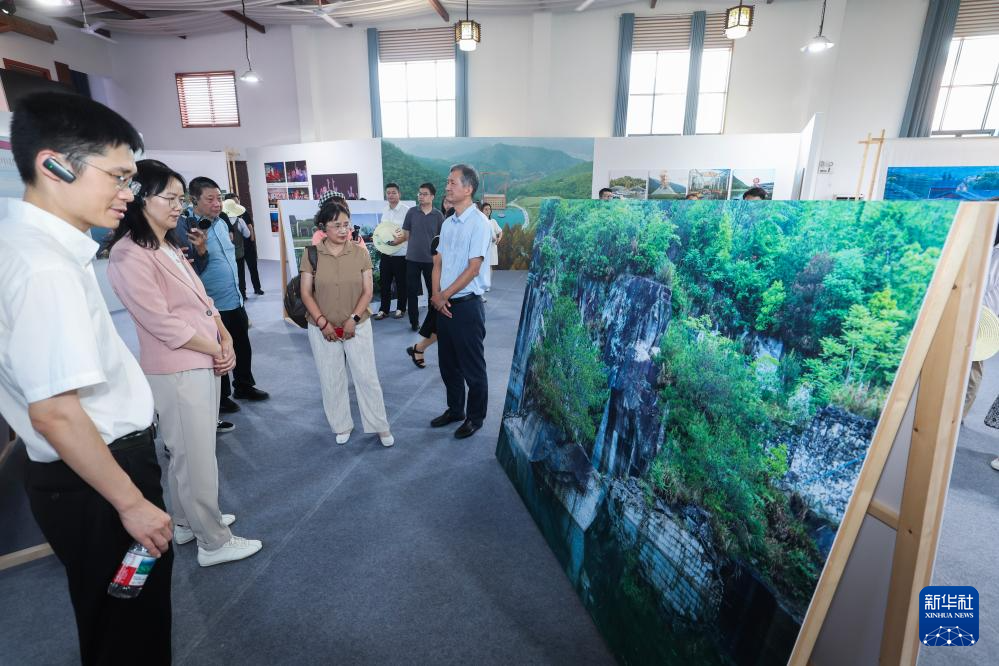 浙江建德举办绿水青山就是金山银山主题影像创作大展