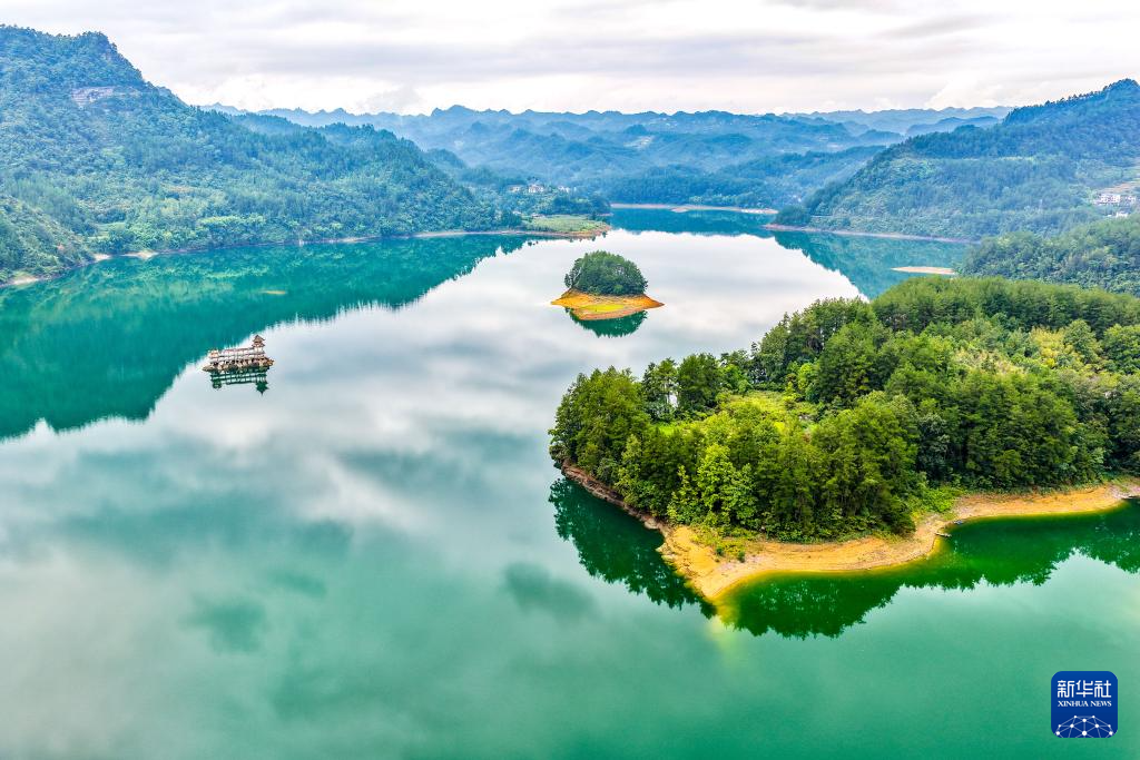 美丽中国丨重庆黔江:小南海湿地自然保护区秋景如画