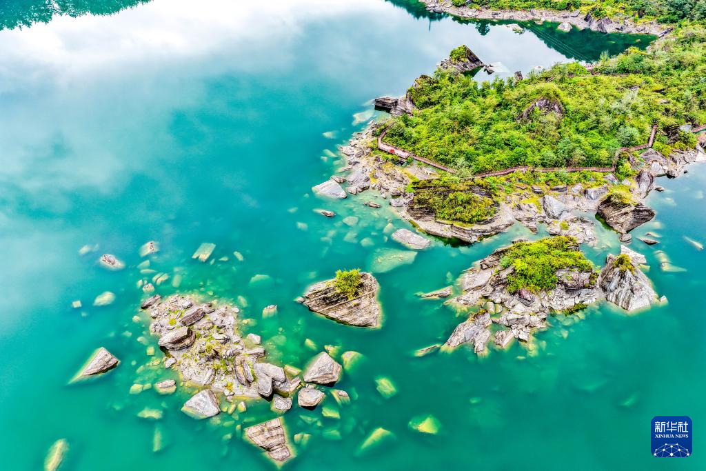 美丽中国丨重庆黔江:小南海湿地自然保护区秋景如画