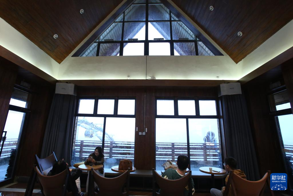 砥砺奋进七十载 天山南北谱华章|“中国雪都”阿勒泰打破“冬日限定”