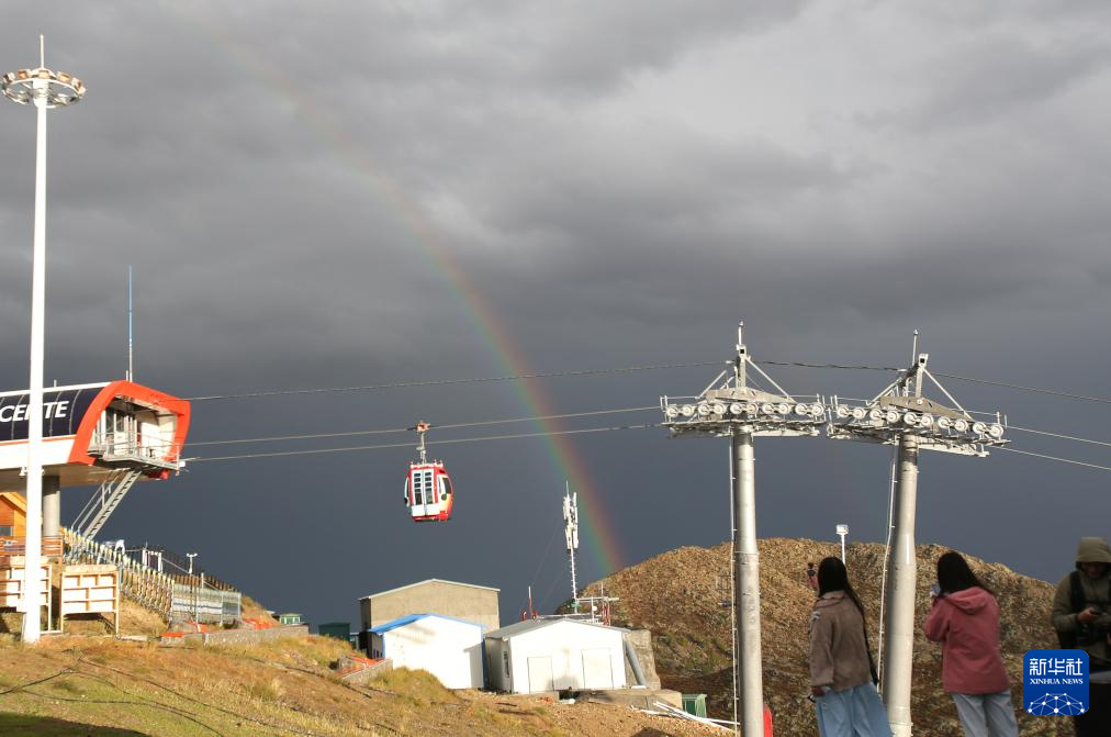 砥砺奋进七十载 天山南北谱华章|“中国雪都”阿勒泰打破“冬日限定”