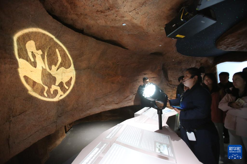 砥砺奋进七十载 天山南北谱华章|“中国雪都”阿勒泰打破“冬日限定”