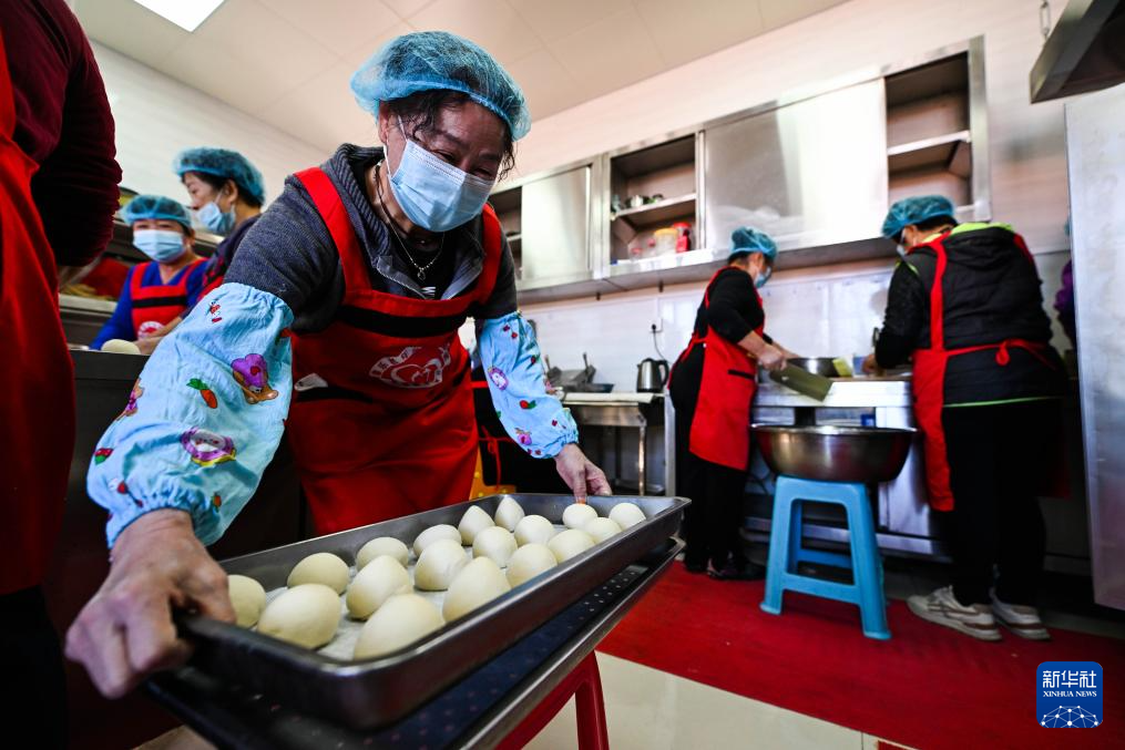 互助食堂里的幸福“食”光