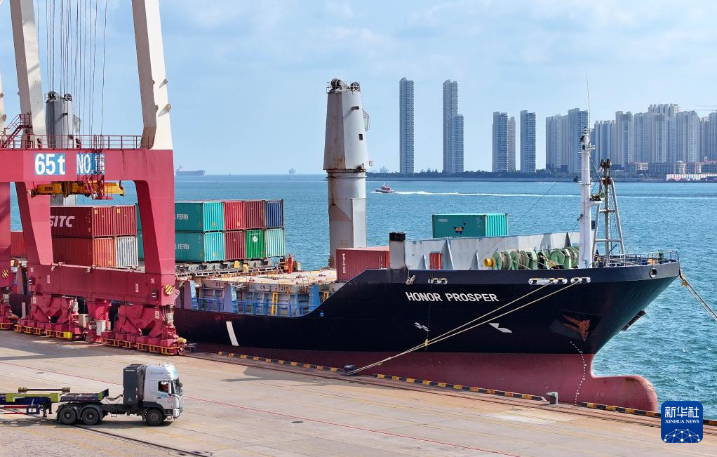 山东港口青岛港:搭建中日韩海上物流大通道
