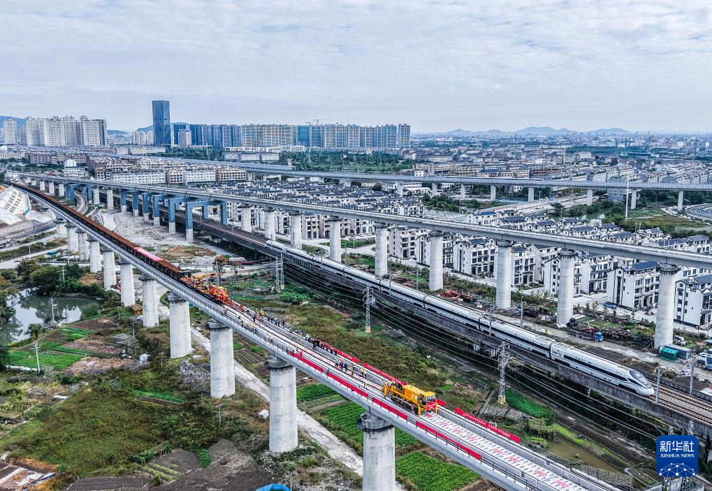 杭台高铁温玉段开始铺轨