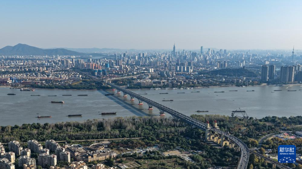 奔腾向前的大江大河