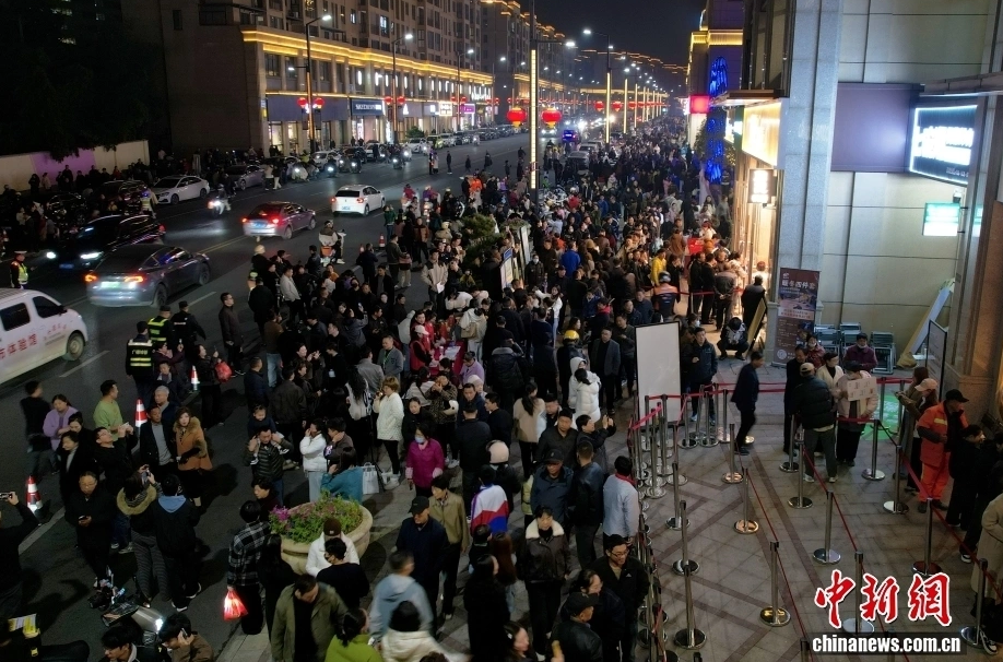 【好评中国】从一个县级市的“小城味道”看中国活力的多面图景