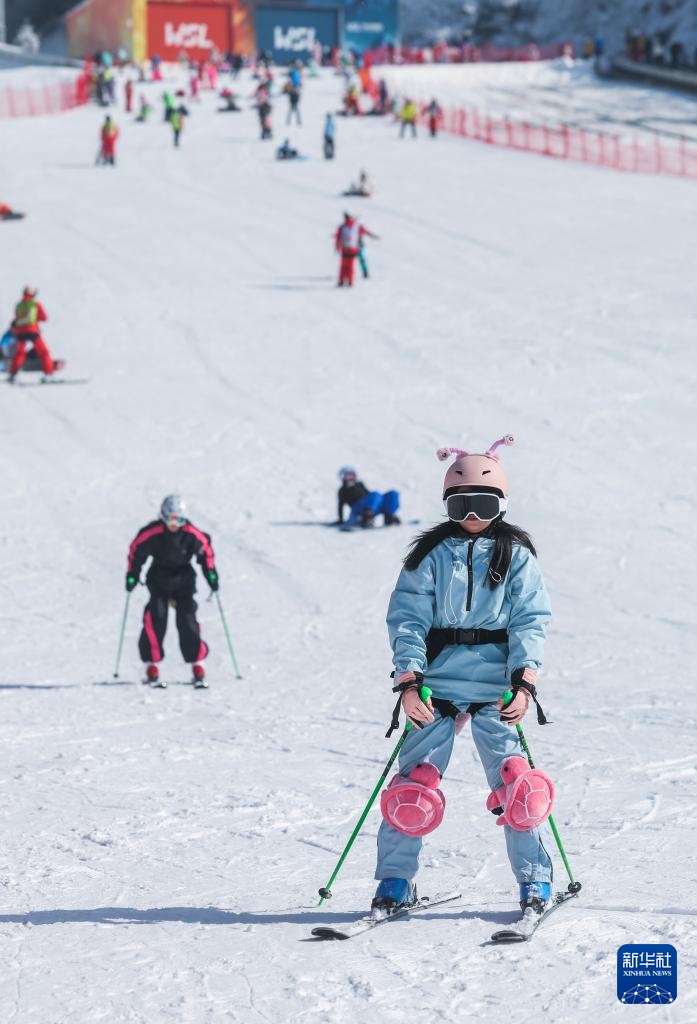 冰雪产业万亿赛道里的“浙江风景”