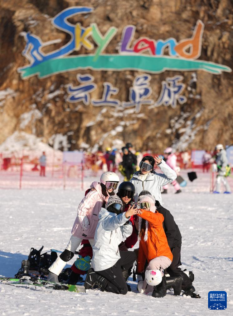 冰雪产业万亿赛道里的“浙江风景”