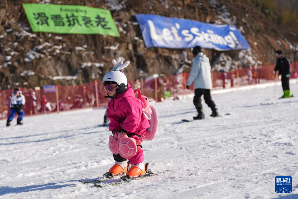 冰雪产业万亿赛道里的“浙江风景”