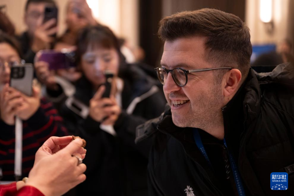 多国市长冰城共话“冰天雪地也是金山银山”