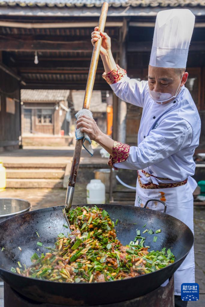 四川雅安:传统民俗迎新年