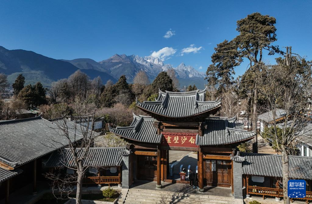 文化中国行·守宝人丨在玉龙雪山脚下守壁画