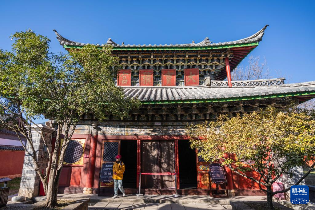 文化中国行·守宝人丨在玉龙雪山脚下守壁画