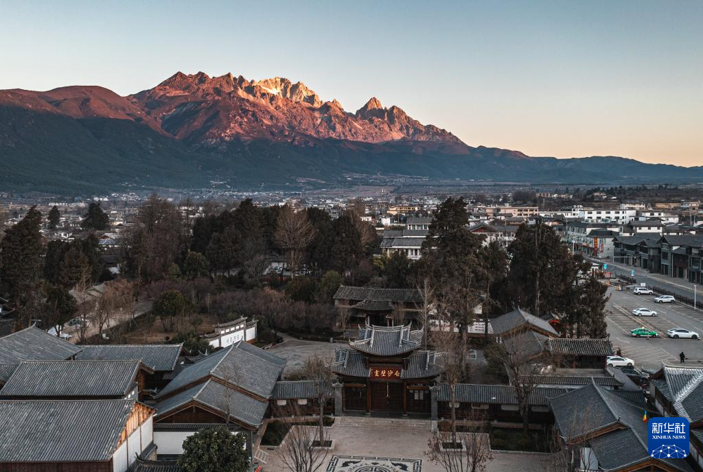 文化中国行·守宝人丨在玉龙雪山脚下守壁画