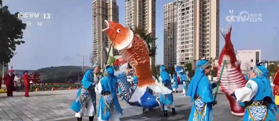 多彩非遗活动“解锁”热闹中国年 各地年货市场开启“热购模式”