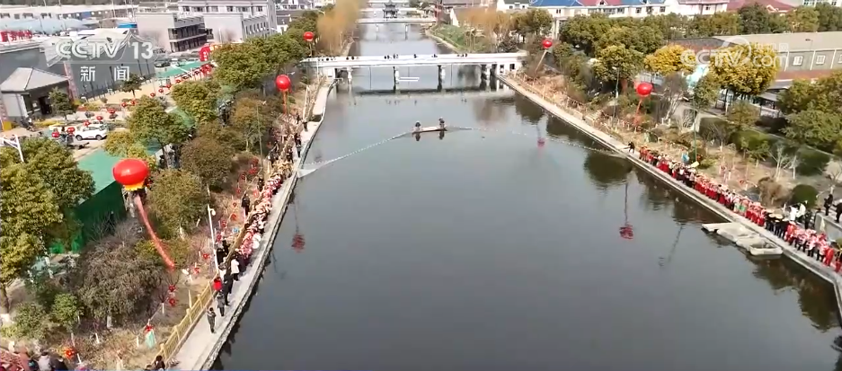 多彩非遗活动“解锁”热闹中国年 各地年货市场开启“热购模式”
