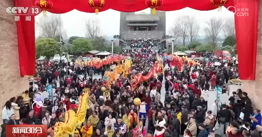 锣鼓敲、狮舞起“拉满”春节氛围感 精彩表演洋溢浓郁“非遗”年味儿