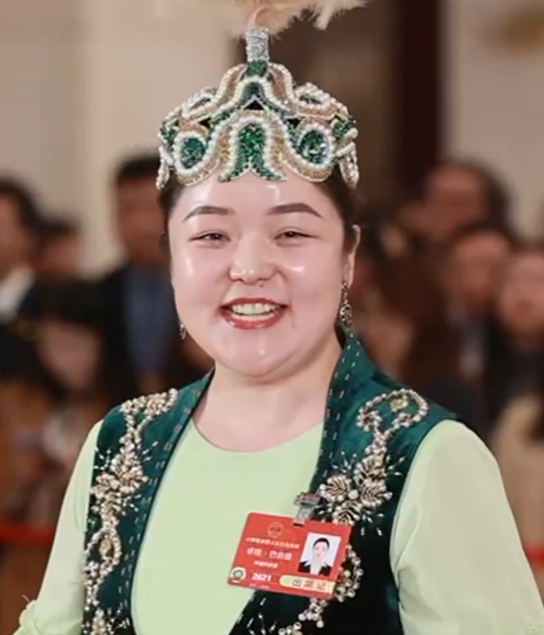 【说说我的履职故事】卓娅·巴合提代表:为“石头史书”存档,是我的使命 【说说我的履职故事】卓娅·巴合提代表:为“石头史书”存档,是我的使命