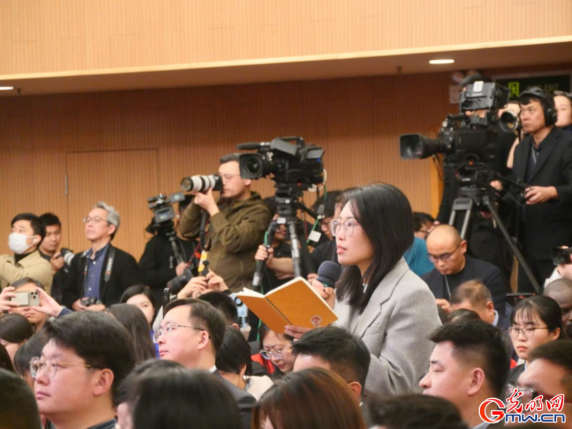 中国人民银行行长潘功胜答光明日报记者问:2026年将把促进经济稳定增长、物价合理回升作为货币政策的重要考量 中国人民银行行长潘功胜答光明日报记者问:2026年将把促进经济稳定增长、物价合理回升作为货币政策的重要考量