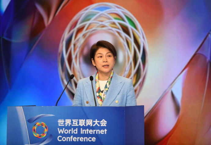 王岩：智能体越智能安全风险越大