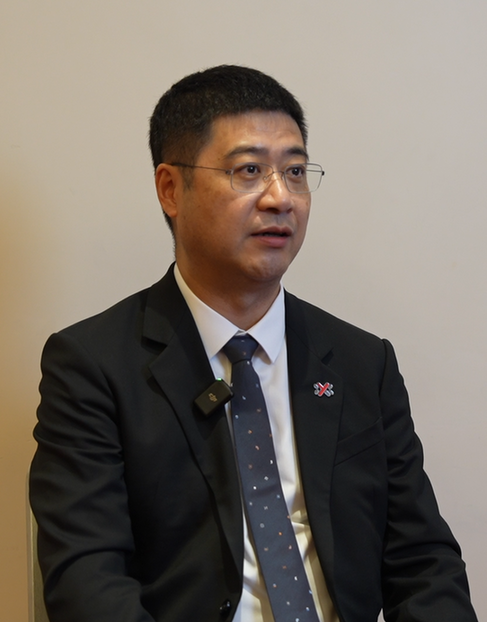 亚太峰会·大咖谈丨AI如何驱动汽车金融领域?贾志峰:以智能体破局、以开源共治赋能 亚太峰会·大咖谈丨AI如何驱动汽车金融领域?贾志峰:以智能体破局、以开源共治赋能