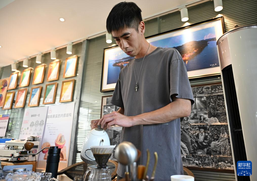 从“豆子”到“杯子” 江门打造咖啡产业全链条体系