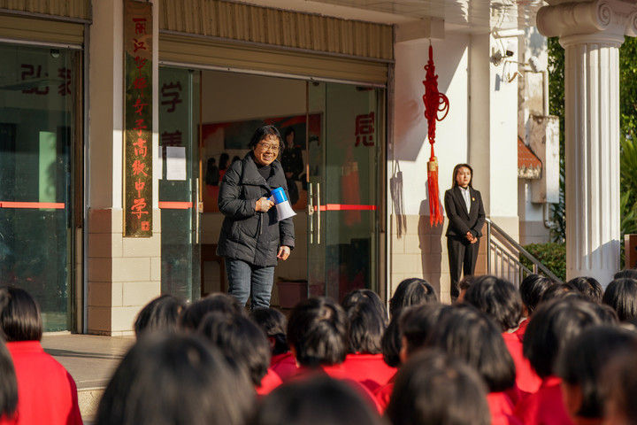 “七一勋章”获得者张桂梅:愿走出大山的孩子能回馈大山 “七一勋章”获得者张桂梅:愿走出大山的孩子能回馈大山