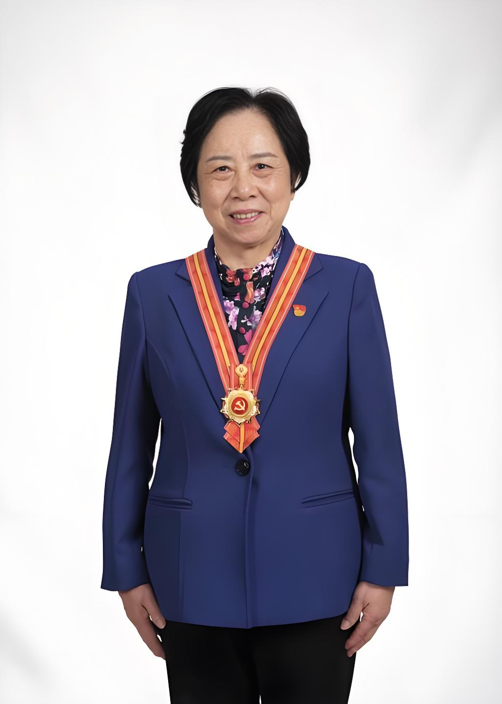 “小巷总理” 林丹：扎根基层五十载 努力让群众的诉求都有着落