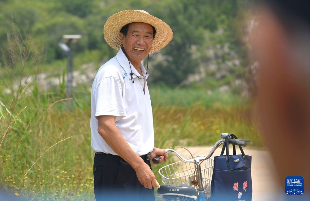 大山里的“自行车调解员”
