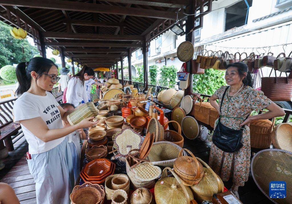 美丽乡村开启夏日荷文化旅游季