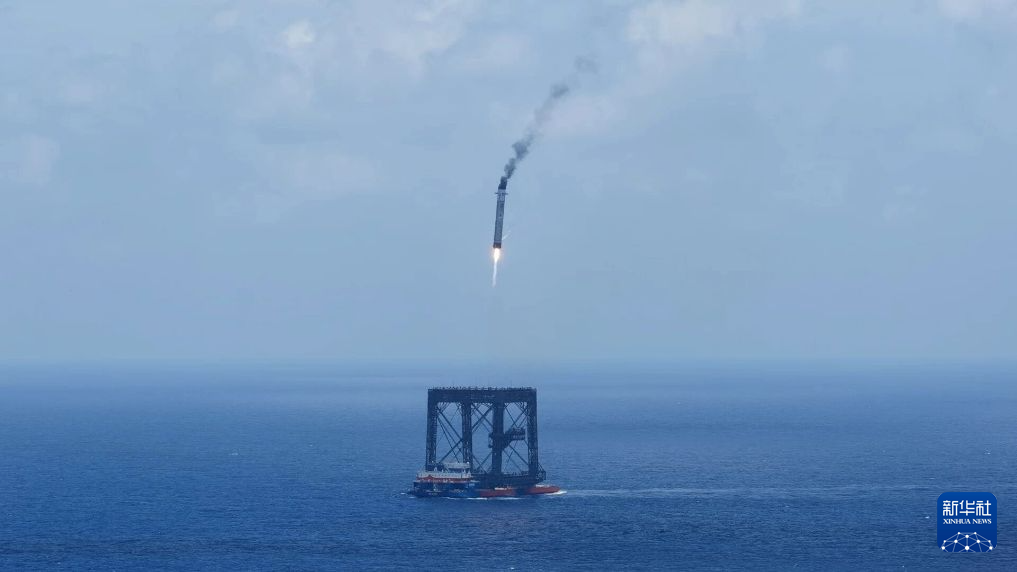 长征十号乙首飞成功 我国运载火箭首次实现可控回收