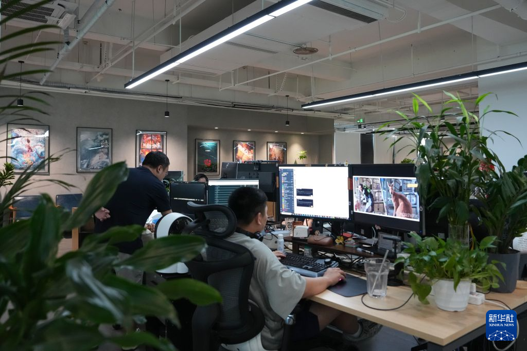 从电影《八仙!》看成都数字文创产业